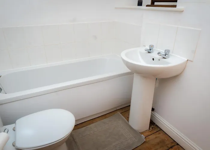 بيت للعطل Hideout Manor - Jekyll & Hideout *